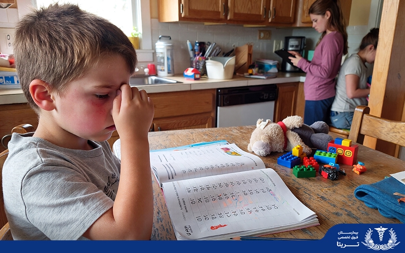 علائم کم بینایی کودکان